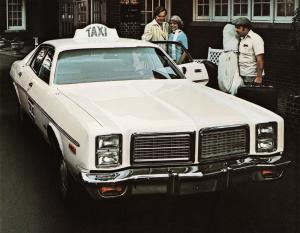 Dodge Monaco Sedan Taxi 1977 года